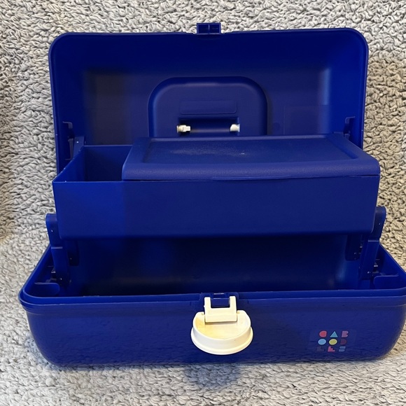 Authentic Caboodles Makeup Box - Picture 2 of 4